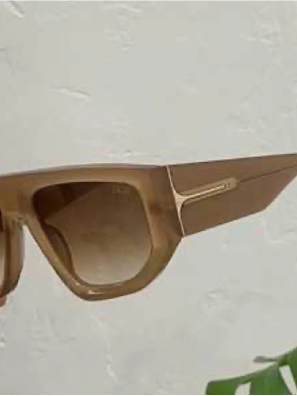 DEZI eyewear Backtrack Brown Bold Sunglasses